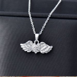 Simple Style Chain with Titanium Wing-Shaped Pendant Inlay Rhinestones Pendant